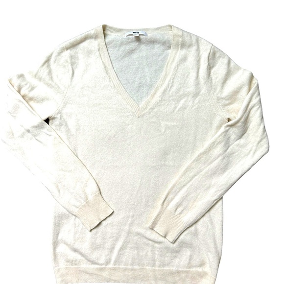 Uniqlo Sweaters - Uniqlo Cashmere Sweater